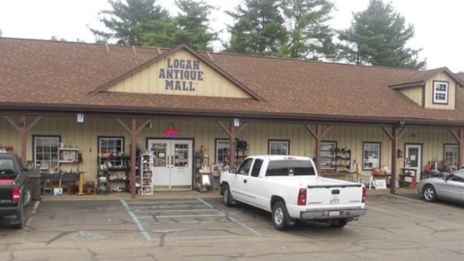 Christmas Shopping in Logan, Ohio