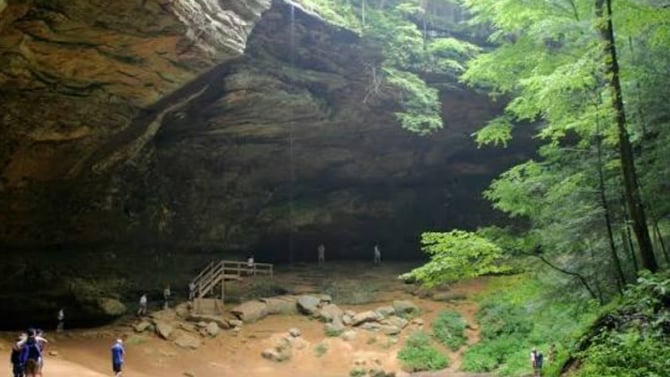 Ash Cave Gorge Trail